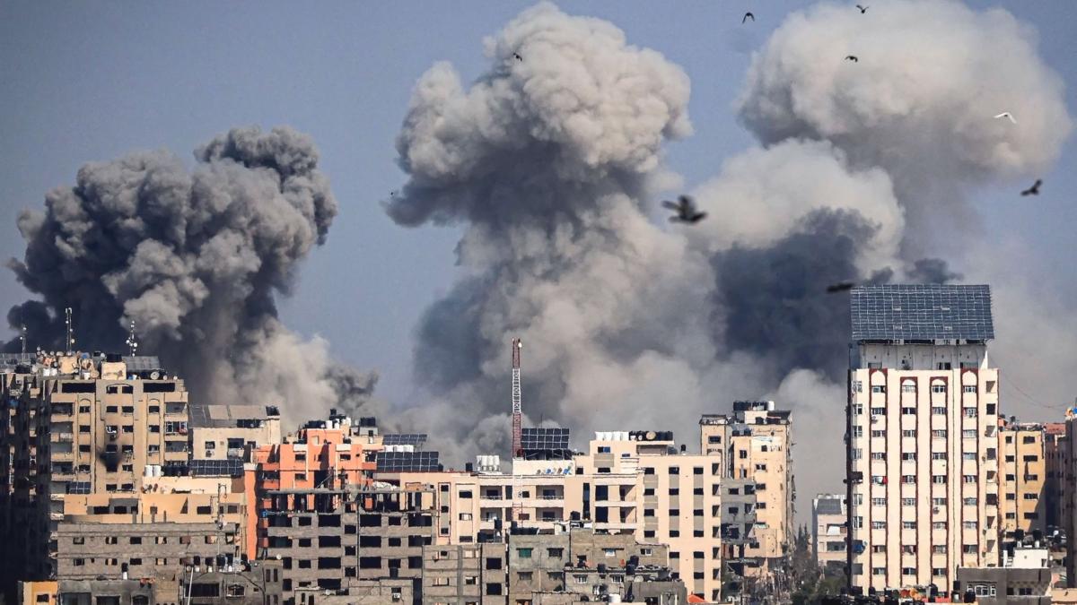Israeli missiles bombard Gaza